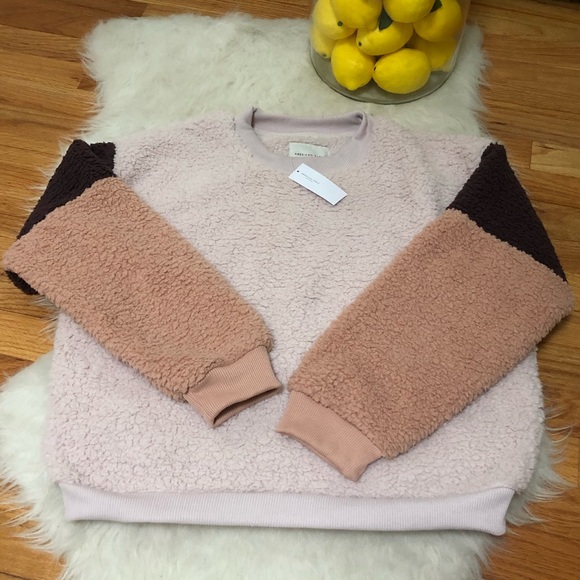 AE Fuzzy Sherpa Color Block Crew Neck Sweatshirt - Picture 3 of 7